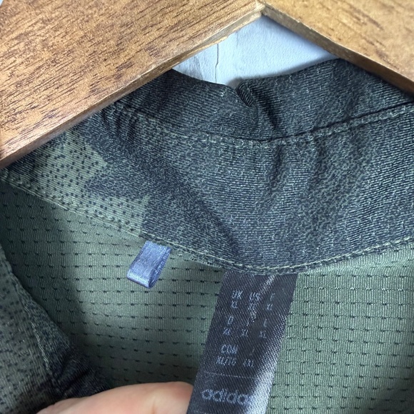 ADIDAS Forest Green Camo AOP Performance Stretch Golf Polo Mens XL - Picture 4 of 9